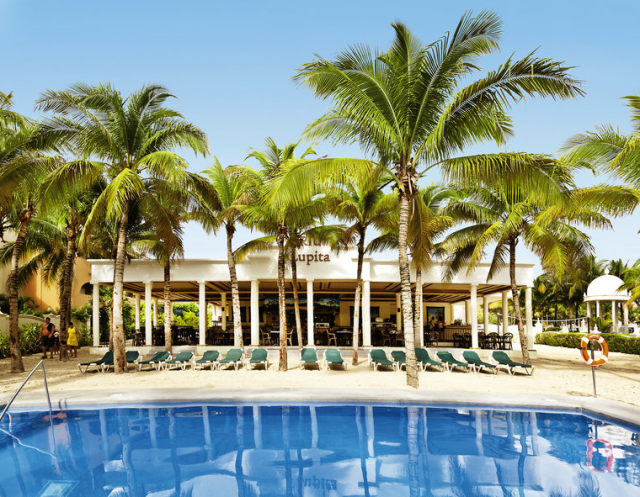 Hotel Riu Lupita Pool